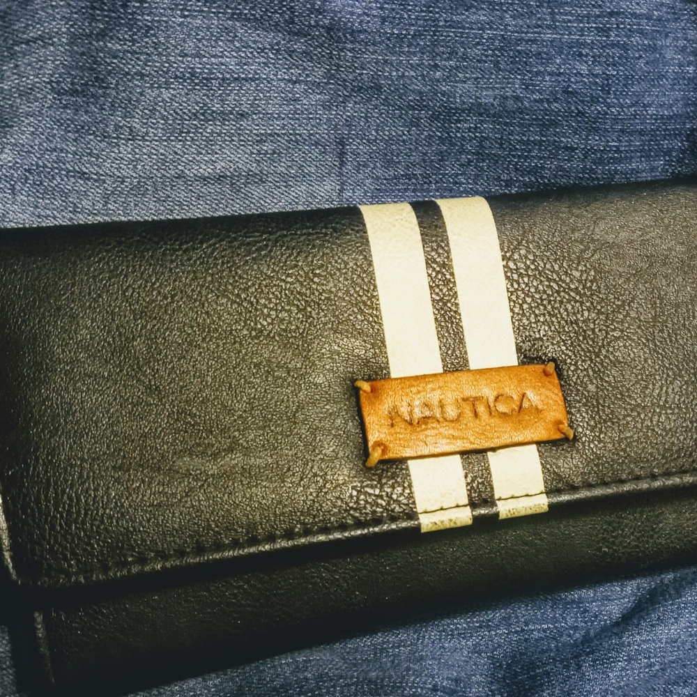 Nautica ladies wallet/organizer